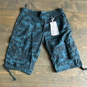 Shorts- Men’s cargo Shorts. Size 32. Teal/Black/Blue Camo